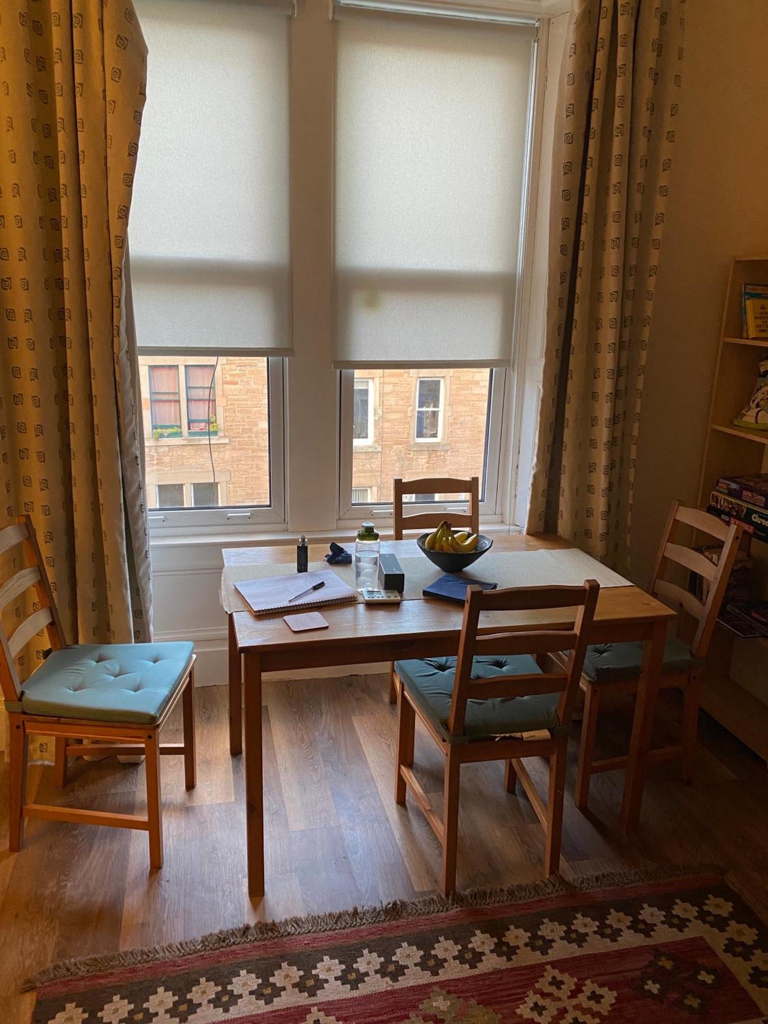 Central Room In Historic Tenement Shared Apartment Near Old Town 爱丁堡 外观 照片