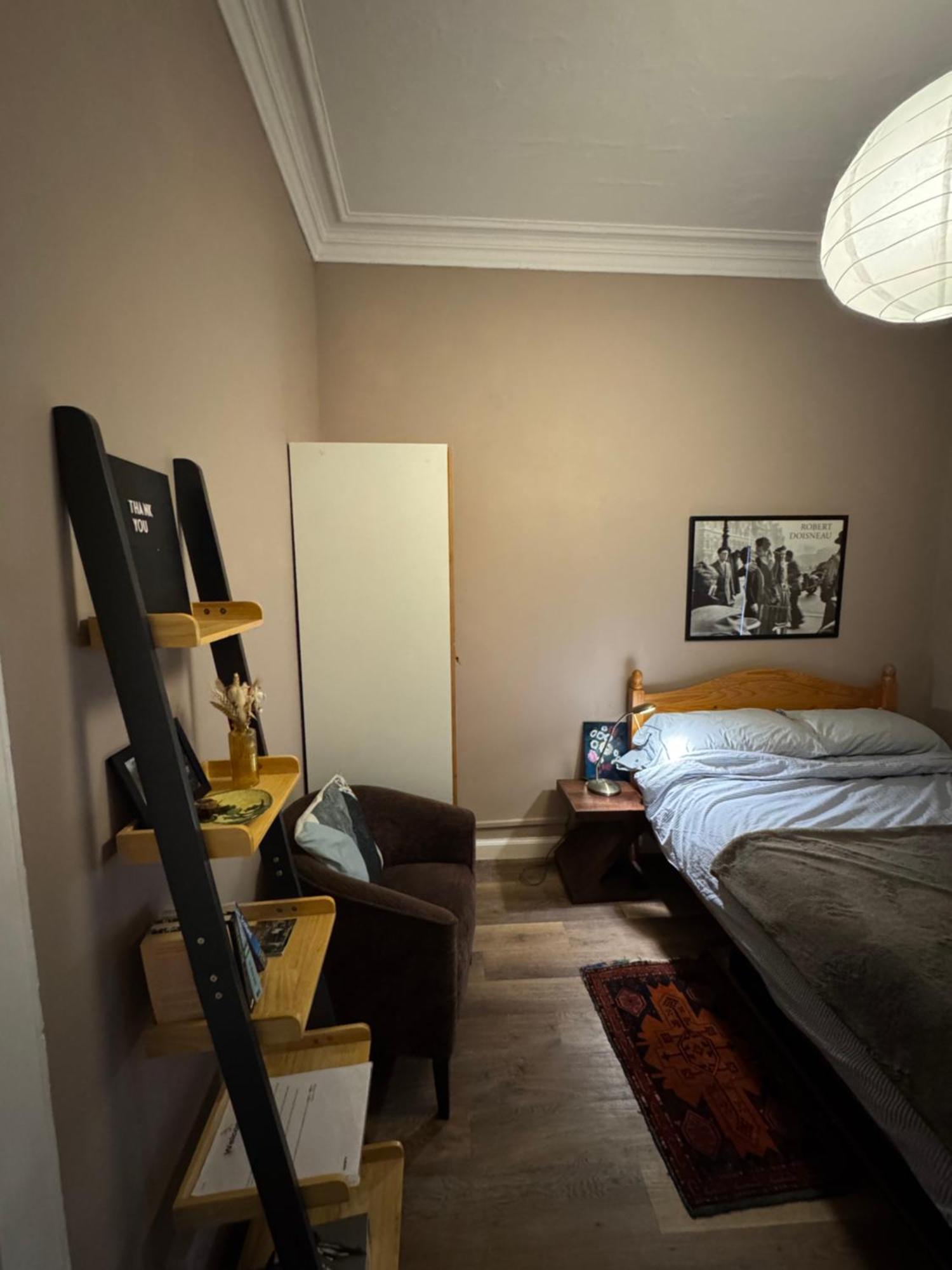 Central Room In Historic Tenement Shared Apartment Near Old Town 爱丁堡 外观 照片